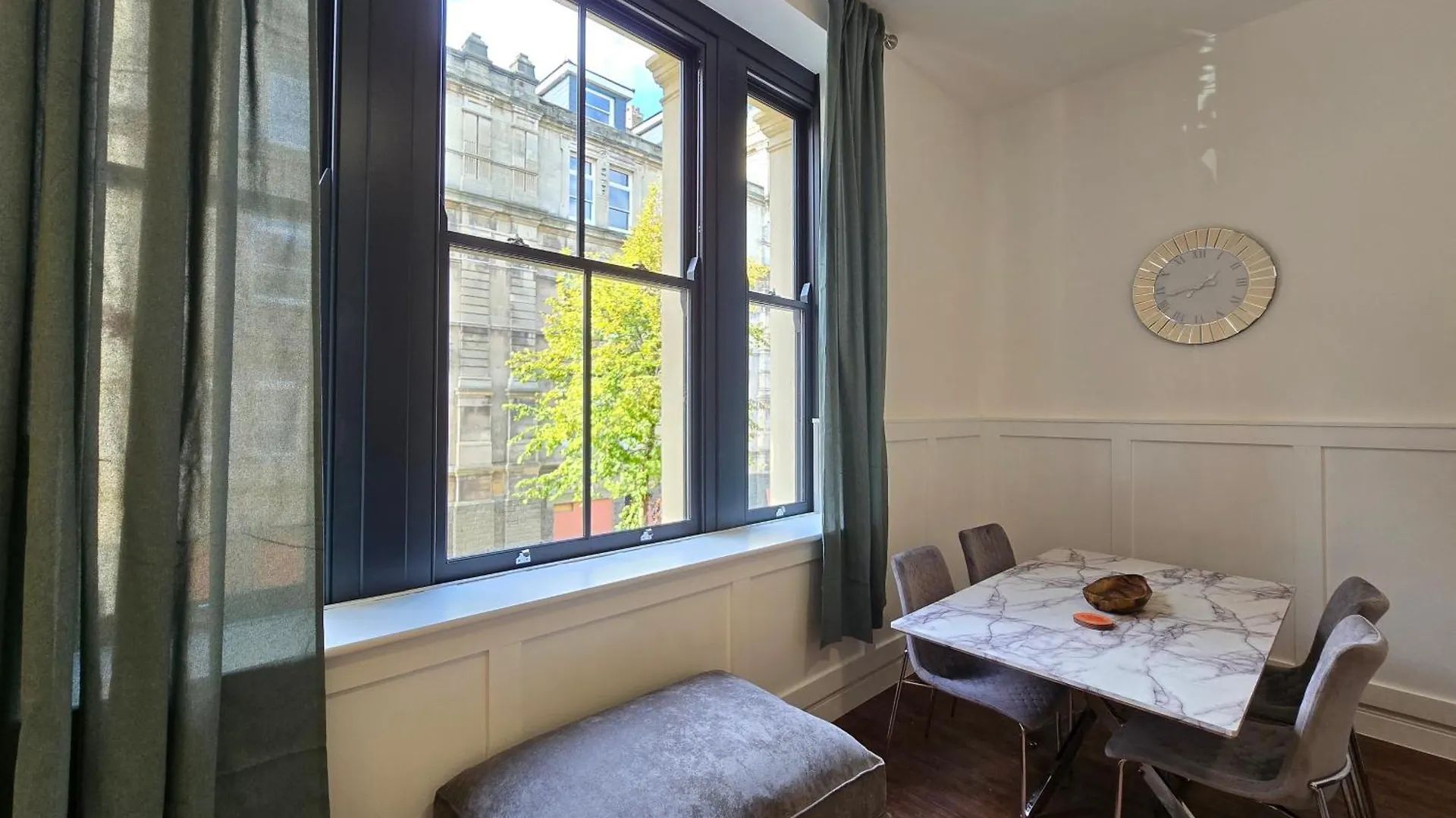 Two Bedroom Flat In Cardiff Bay With Roof Terrace 0*,  Velká Británie